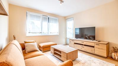 Zagreb, Dubrava, Erstvermietung, schöne Zweizimmerwohnung, Parkplatz, Abstellraum, 73 m²