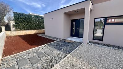 ISTRA, ŠTOKOVCI, kompletno opremljena kuća s bazenom