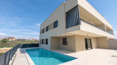 Zadar, Vrsi, NOVOGRADNJA, prekrasan trosoban stan u prizemlju s bazenom