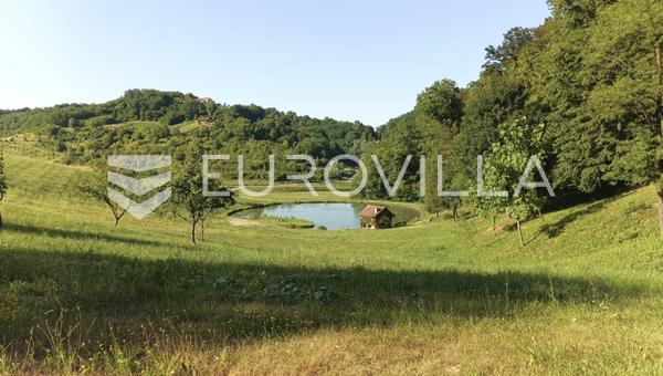 Novi Marof, Gornje Makojišče poljoprivredno imanje površine 29.500 m²