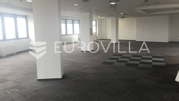 Banjavciceva-Heinzelova, espaço de escritório 331 m² no 5º andar