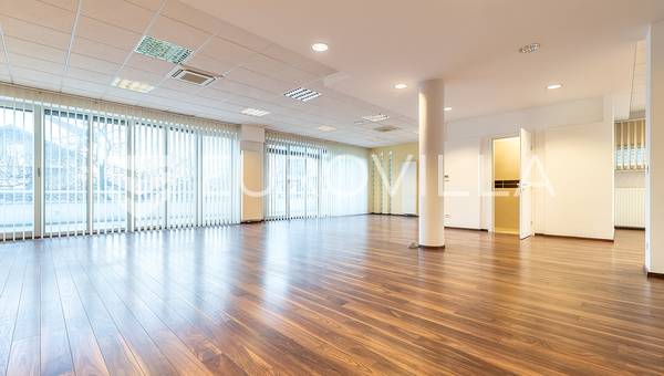 Zagreb, Trešnjevka norr, möblerad kontorslokal på 175 m² på bottenvåningen i en kontorsbyggnad