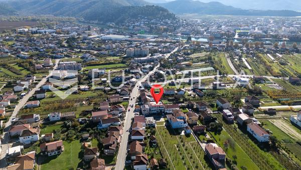 Metković, dvosoban stan 80 m²