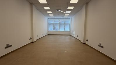 Zagreb, Sigecica, kommersiell yta 80 m² på 1:a våningen i en kommersiell byggnad