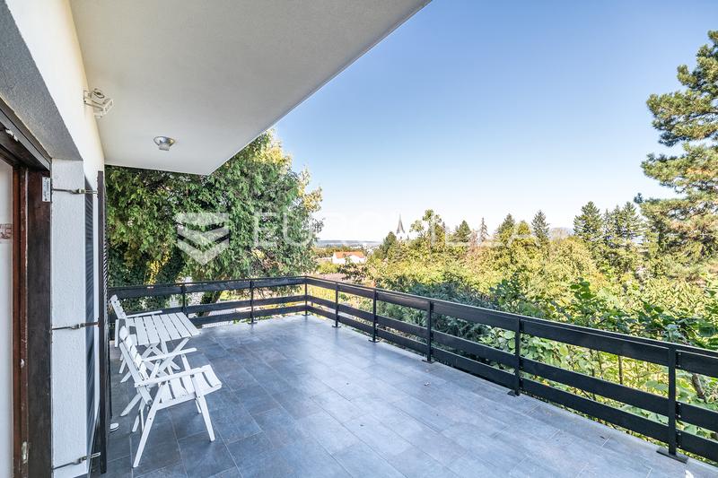 Samobor, centrum, rummeligt hus på 202 m² med panoramaudsigt og have - 11