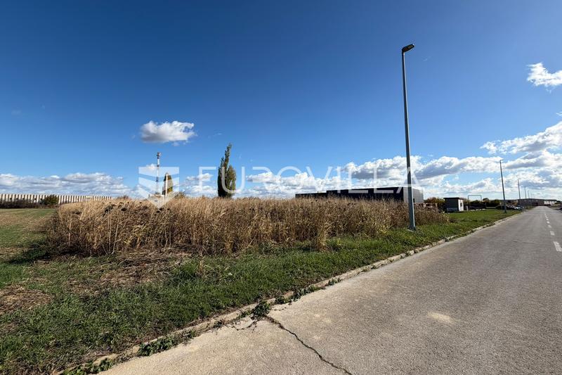 Dakovo, Industrizone - Byggegrund på 5.913 m² - 2