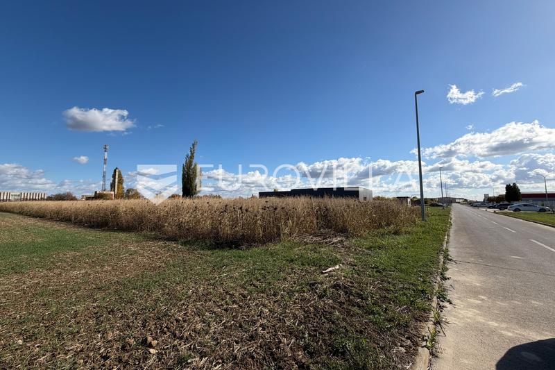 Dakovo, Industrizone - Byggegrund på 5.913 m² - 5