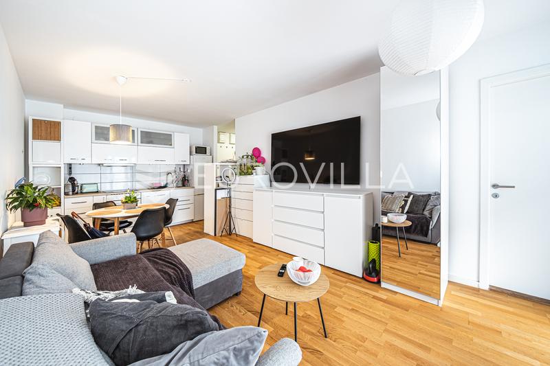 Zagreb, Zapruđe, modern two-room apartment with a balcony, storage unit, and garage parking space - 1