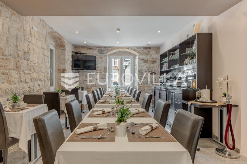 Split, şehir merkezi, köklü bir işletmeye sahip özel 4 yıldızlı Heritage otel - 3