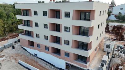 İstirya, Porec, 2. katta modern iki yatak odalı daire, 63,85 m², otopark yeri ile