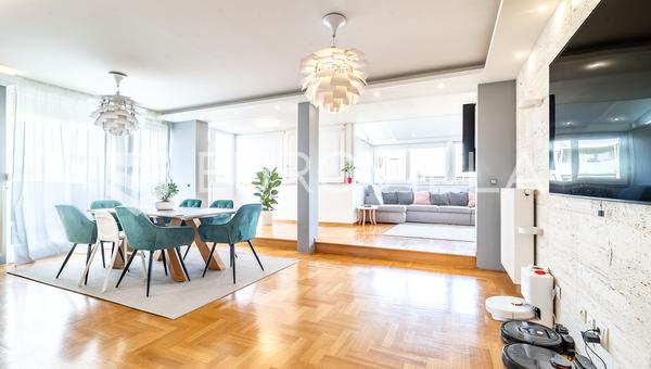 Zagabria, Veliko polje, splendido attico con tre camere da letto di 134 m²
