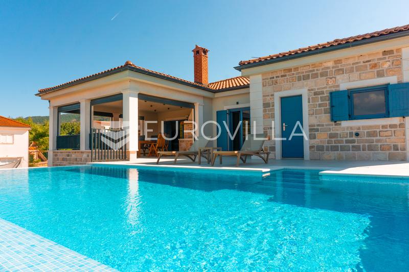 Hvar, Jelsa, beautiful house with swimming pool in a great location