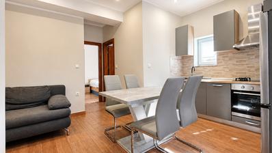 Zadar, Privlaka, paritalo kahdella asunnolla, 140 m merestä