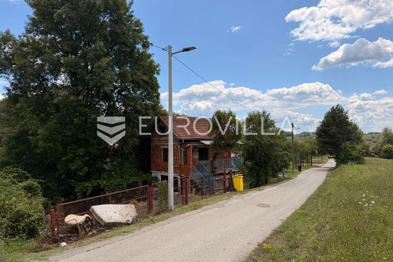 Brezovica, Gornji Trpuci, hiša 50 m² na parceli 2.420 m². - 2