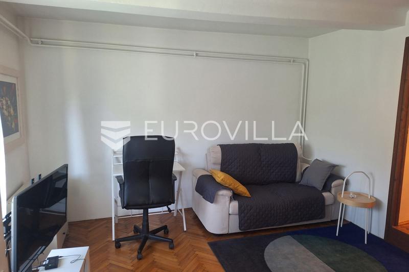 Zagreb, Maksimir, Dugi dol, dvosoban stan 40 m2 s vrtom