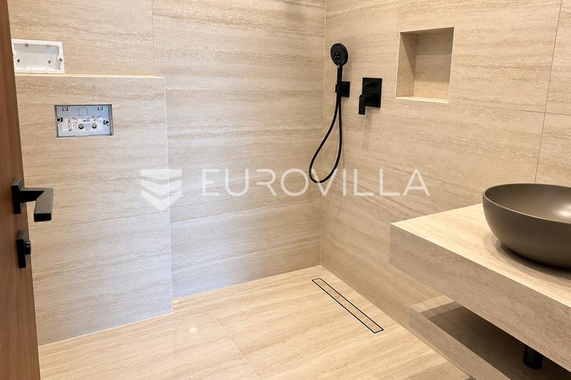 KRK, nova construção de LUXO, propriedade com 2 quartos, apartamento duplex 132 m², terraço, jardim, varanda - 10
