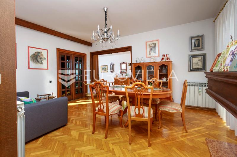Kostrena, Vrh Martinščice, samostojeća kuća 300 m², pogled na more - 3