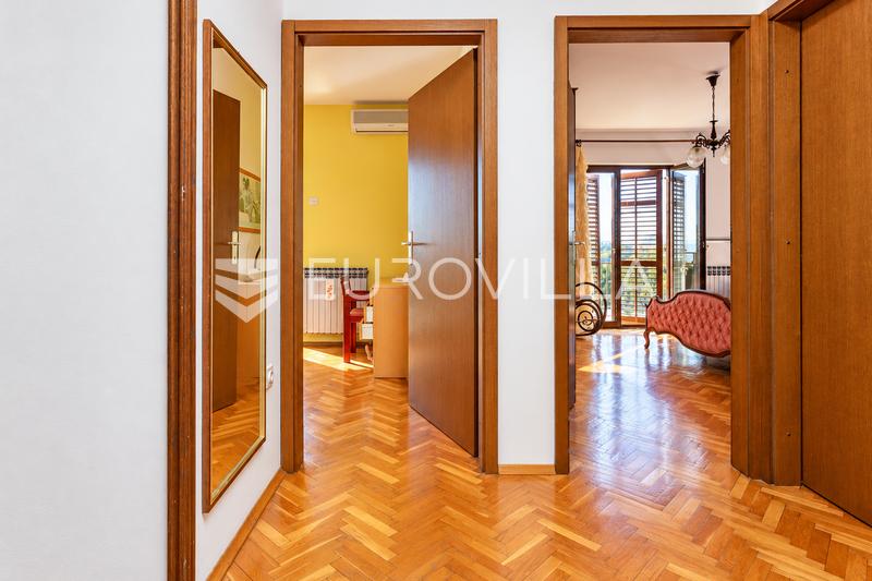 Kostrena, Vrh Martinščice, samostojeća kuća 300 m², pogled na more - 15