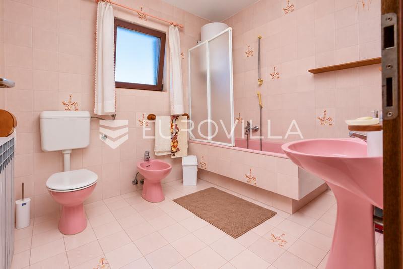 Kostrena, Vrh Martinščice, samostojeća kuća 300 m², pogled na more - 17