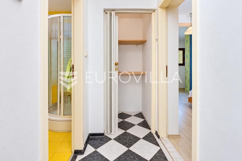 Kostrena, Vrh Martinščice, samostojeća kuća 300 m², pogled na more - 28