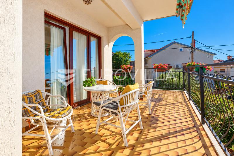 Kostrena, Vrh Martinščice, samostojeća kuća 300 m², pogled na more - 7