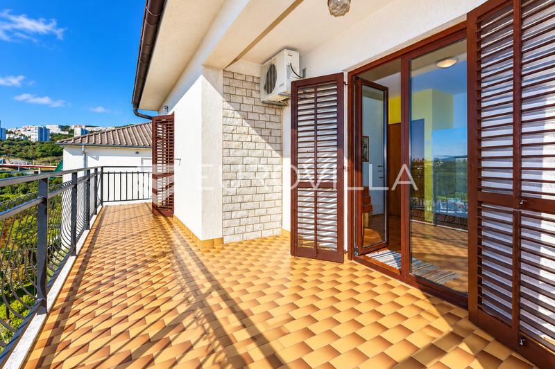 Kostrena, Vrh Martinščice, samostojeća kuća 300 m², pogled na more - 20