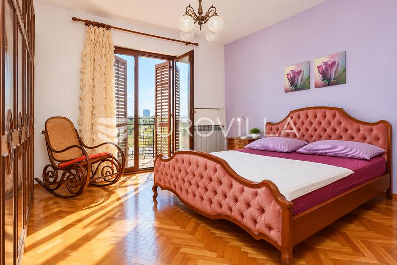 Kostrena, Vrh Martinščice, samostojeća kuća 300 m², pogled na more - 13