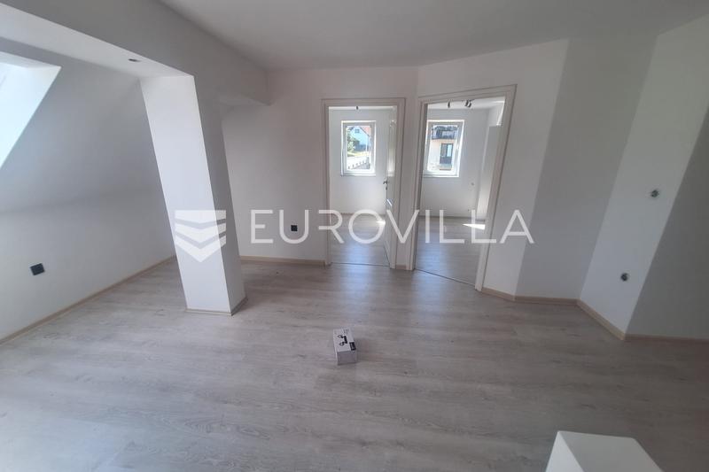 Ogulin, maison 268 m², récemment rénovée, excellent emplacement, proche du centre - 6