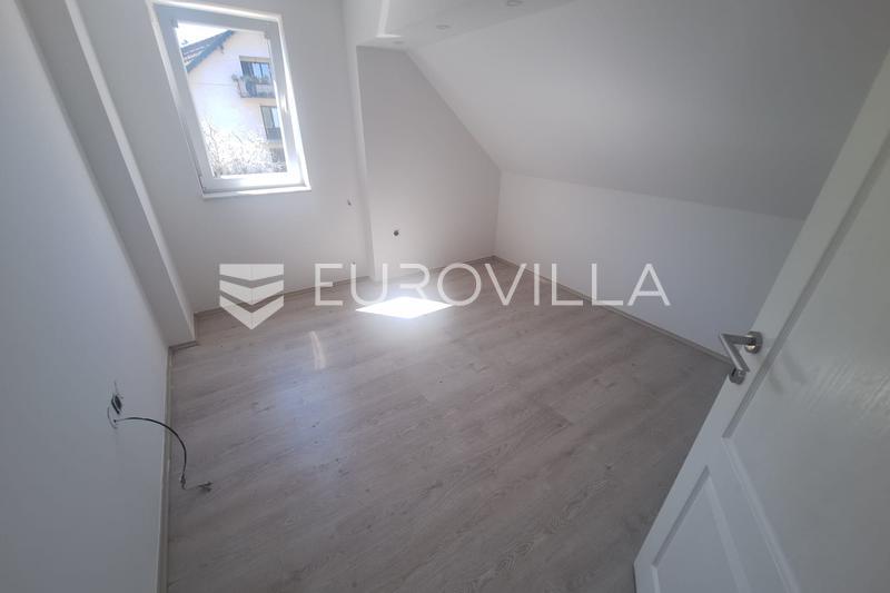 Ogulin, maison 268 m², récemment rénovée, excellent emplacement, proche du centre - 7