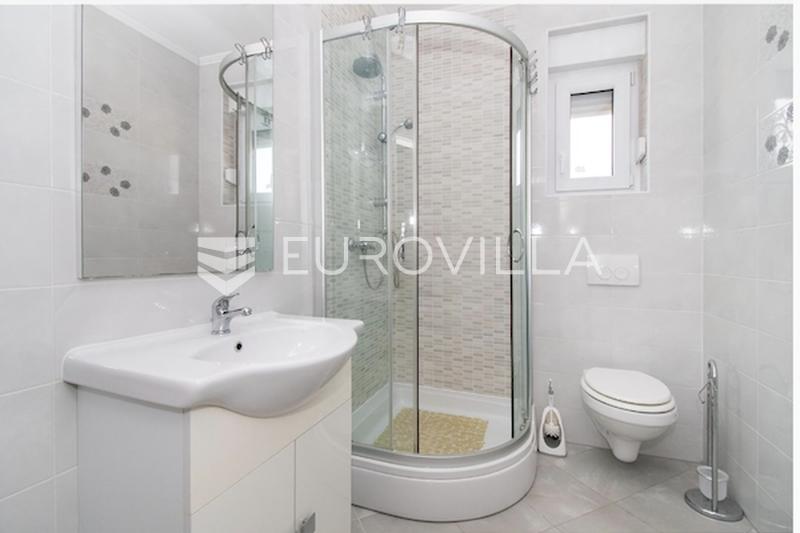 Privlaka, Mletak, two-level apartment 83 m² - 25