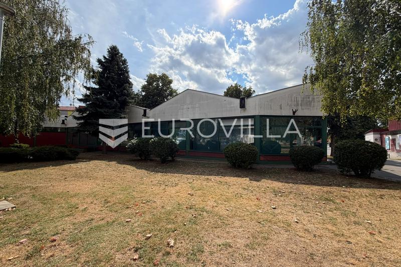 Đakovo, strogi Centar, poslovna zgrada 755 m² - 16
