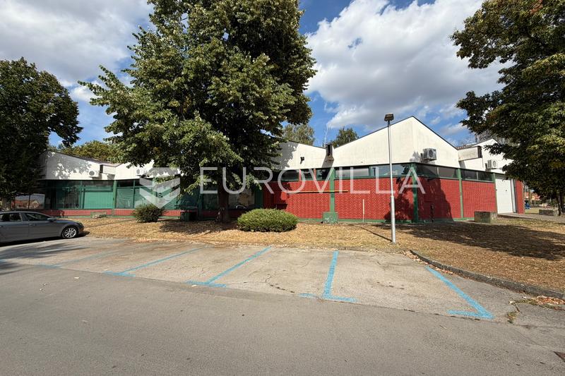 Đakovo, strogi Centar, poslovna zgrada 755 m² - 20