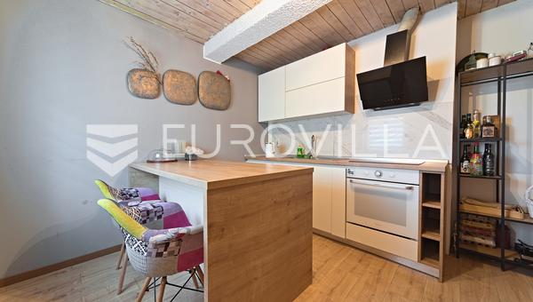 Čepin, na prodaju prostrana kuća od 488 m² s tri stambene cjeline