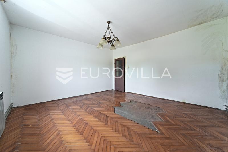 Čepin, na prodaju prostrana kuća od 488 m² s tri stambene cjeline - 31