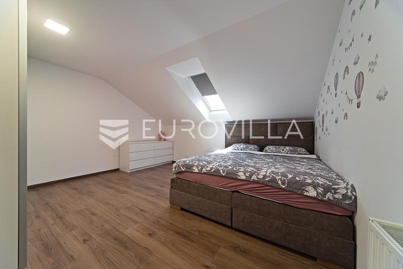 Čepin, na prodaju prostrana kuća od 488 m² s tri stambene cjeline - 14