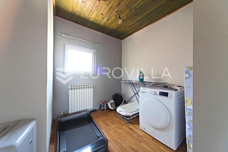 Čepin, na prodaju prostrana kuća od 488 m² s tri stambene cjeline - 16