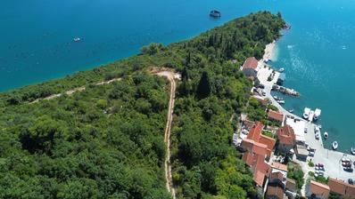 Ton, Hodilje, 1044 m²:n rakennustontti