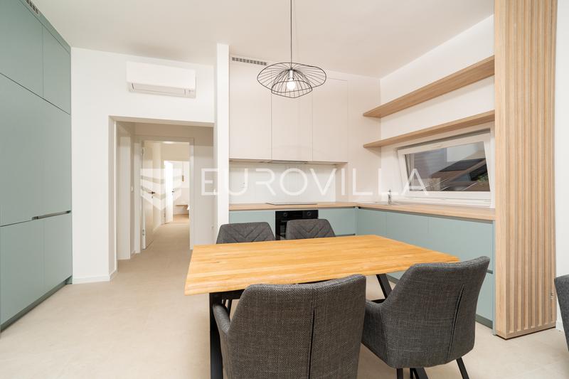 Zadar, Kožino, elegant two-bedroom apartment with a garden near the sea - 9