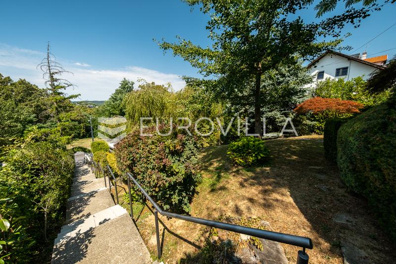 Zagreb, Vrhovec - Vidovčica, 220 m² aile evi, 1.121 m² arsa üzerinde - 37