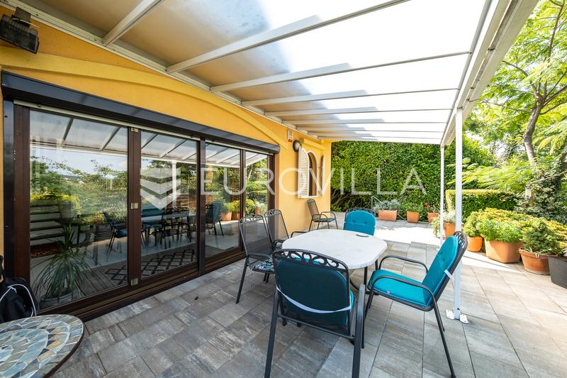 Zagreb, Vrhovec - Vidovčica, 220 m² aile evi, 1.121 m² arsa üzerinde - 34