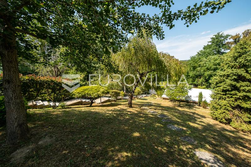 Zagreb, Vrhovec - Vidovčica, 220 m² aile evi, 1.121 m² arsa üzerinde - 35