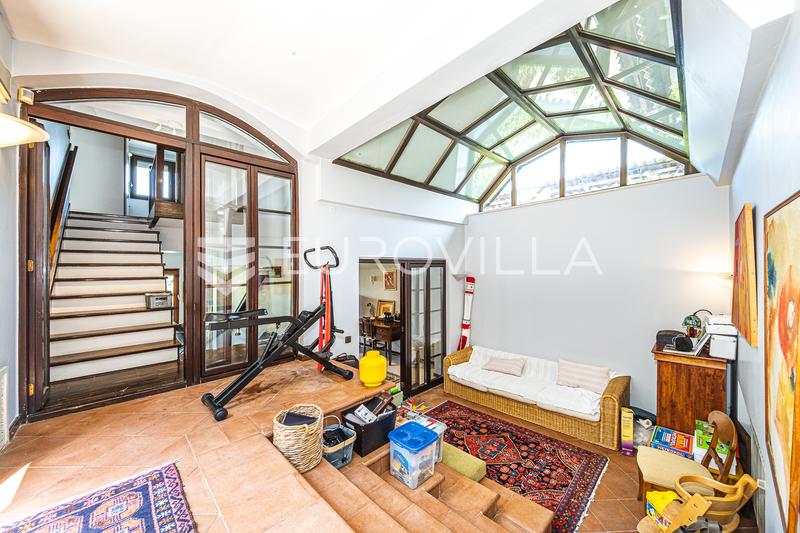 Zagreb, Vrhovec - Vidovčica, 220 m² aile evi, 1.121 m² arsa üzerinde - 10