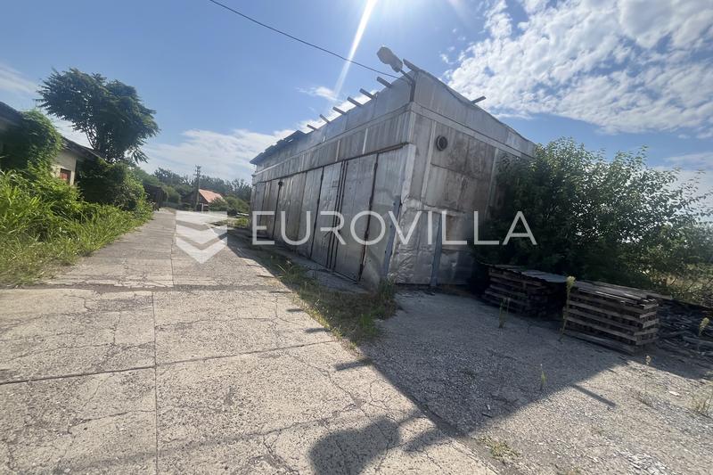 Krusevica, edificio commerciale con ampio terreno e posizione strategica - 5