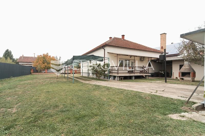 Osijek, Darda – We are selling a house with a surface area of 156 m².