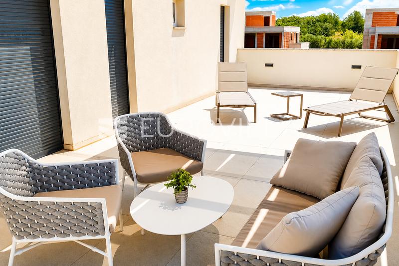 Zadar, Privlaka - modern two-bedroom penthouse with a spacious terrace and sea view - 12