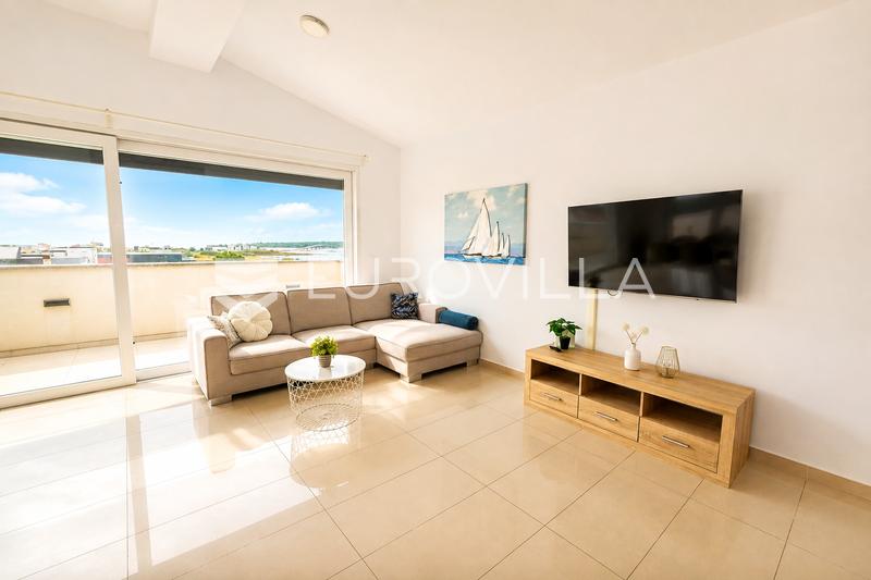 Zadar, Privlaka - modern two-bedroom penthouse with a spacious terrace and sea view - 6