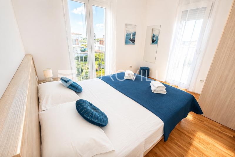 Zadar, Privlaka - modern two-bedroom penthouse with a spacious terrace and sea view - 8