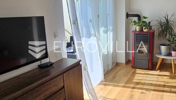 Viskovo, daire, 2 yatak odası, oturma odası, yeni yapı, lodjya, otopark