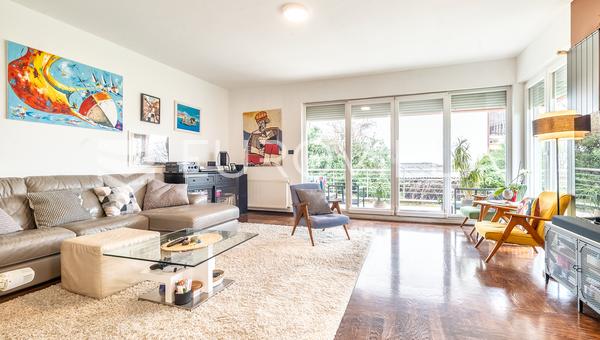 Zagreb, Bukovac, trosoban stan, vrt, terasa plus dva parkirna mjesta 119 m²
