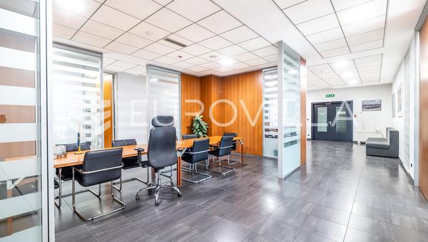 Zagreb, Žitnjak, poslovni prostor uredske namjene 530 m² na 2. katu poslovne zgrade